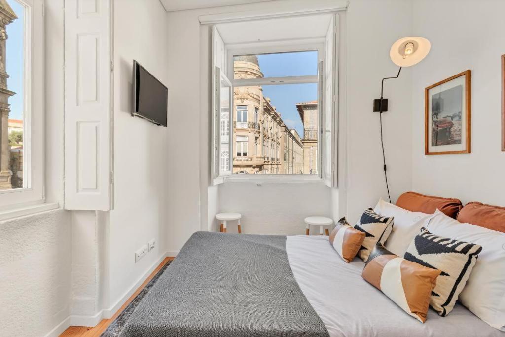 Host Wise - Lovely Shinny Flats With Balcony - Clerigos Porto Exterior foto